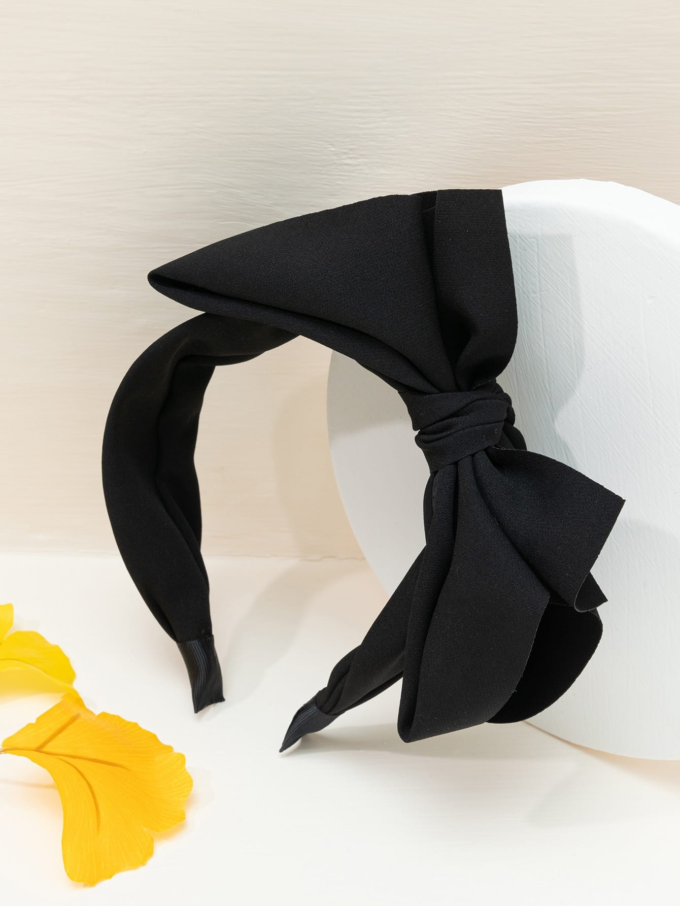 Side Bow Solid Color Black